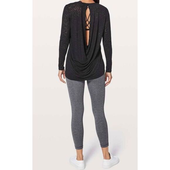 LULULEMON ATHLETICA Low Key Long Sleeve in Black Size 8 - Picture 1 of 4